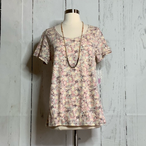 LuLa Roe Classic T-M - Picture 10 of 10